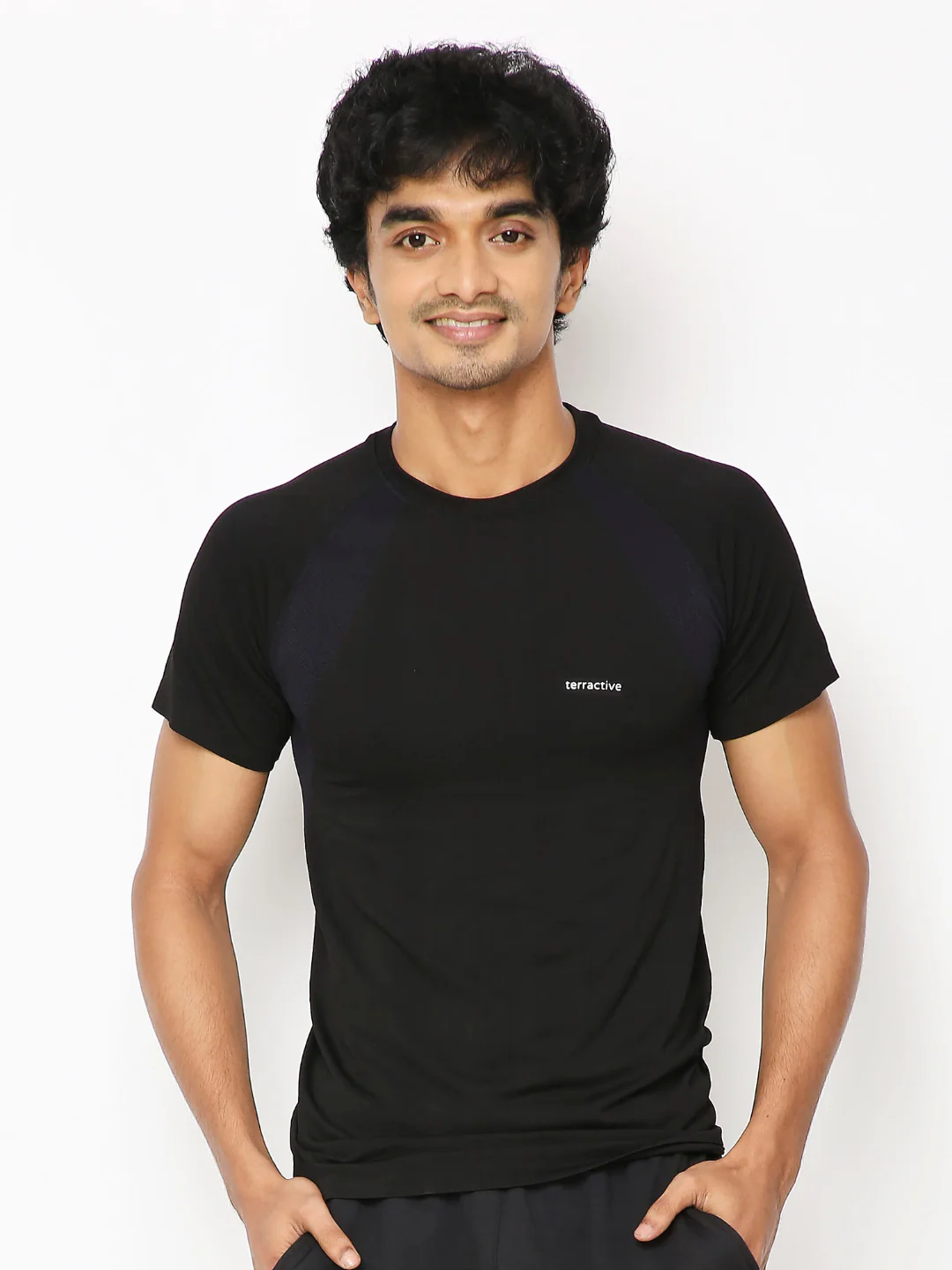 Seamless Performance Tee / Body-Fit - Image 32
