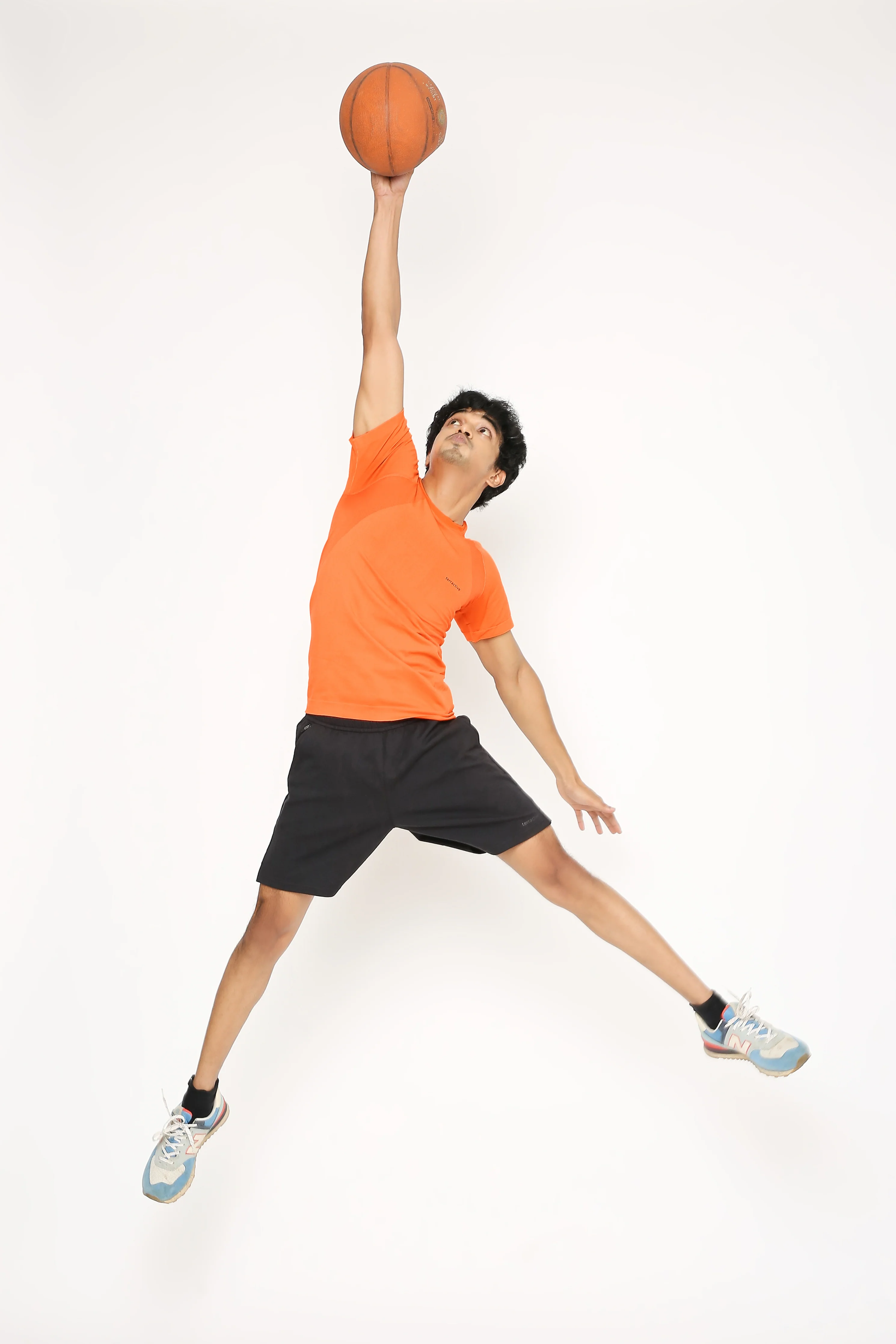 Seamless Performance Tee / Body-Fit - Image 12